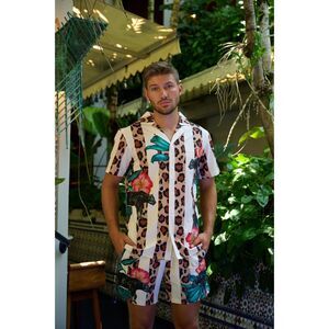 Mavrans Men's Small Short Sleeve Button Up Shirt Leopard Stripe Panther Hibiscus